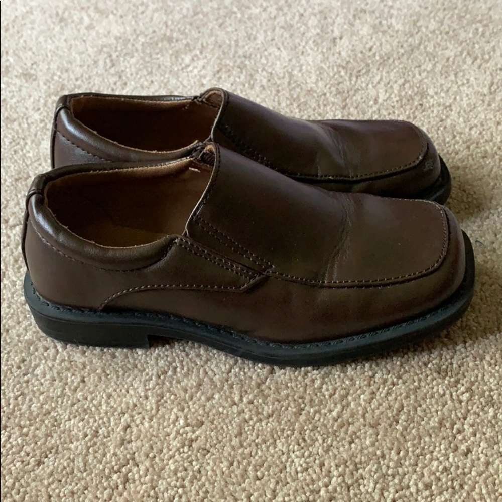 Brown dress shoes